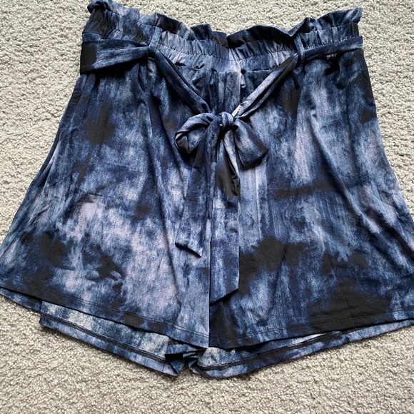 Brand New Lularoe Ella Shorts With Tags 